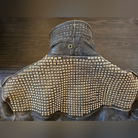 Bess, distressed, black leather, zip front jacket. Unisex, size M. - Picture 2 of 9